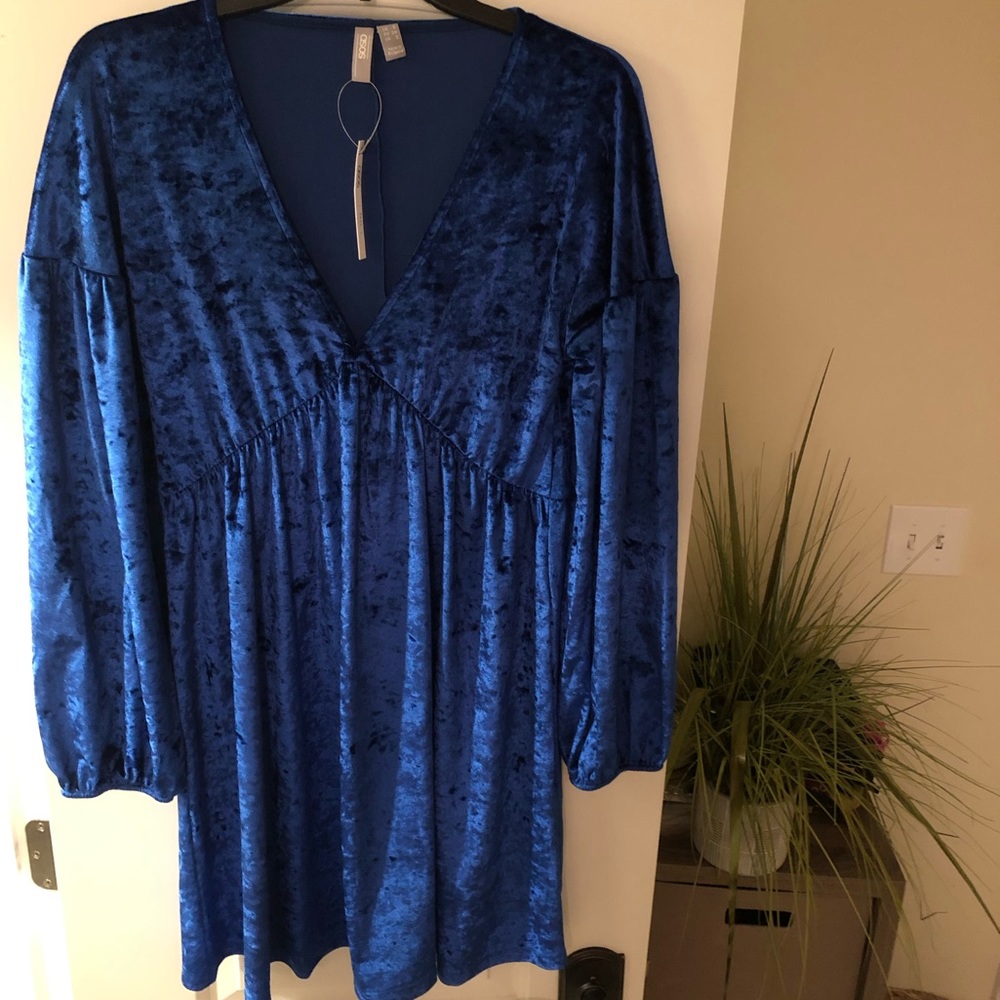 A little bit Alexis schitt’s creek dress